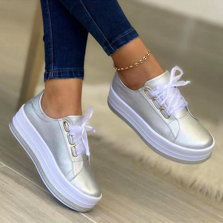 Damen Plateau-Sneaker mit strukturiertem Kunstleder-Obermaterial und extrahoher Gummiplattform Drune