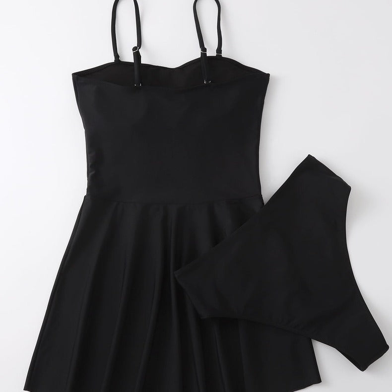 Damen Schwimmanzug mit schwingendem Rock Drune