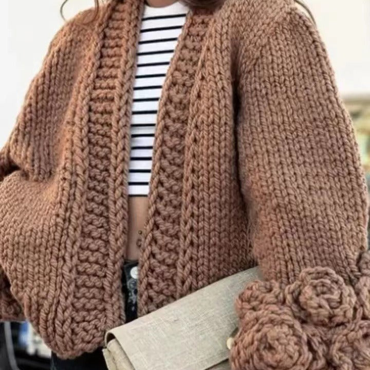 Damen Strickjacke mit floralem Design und oversize Passform Drune