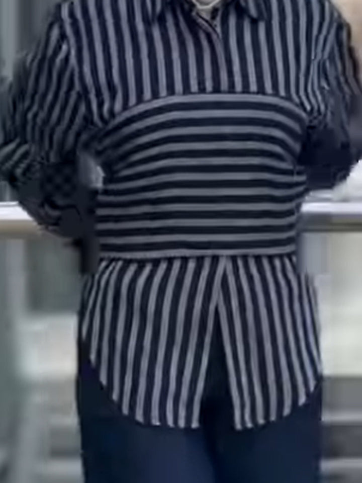 Damen Gestreifte Hemdbluse mit Taillengürtel, längerem Saum und Seitenschlitz Drune