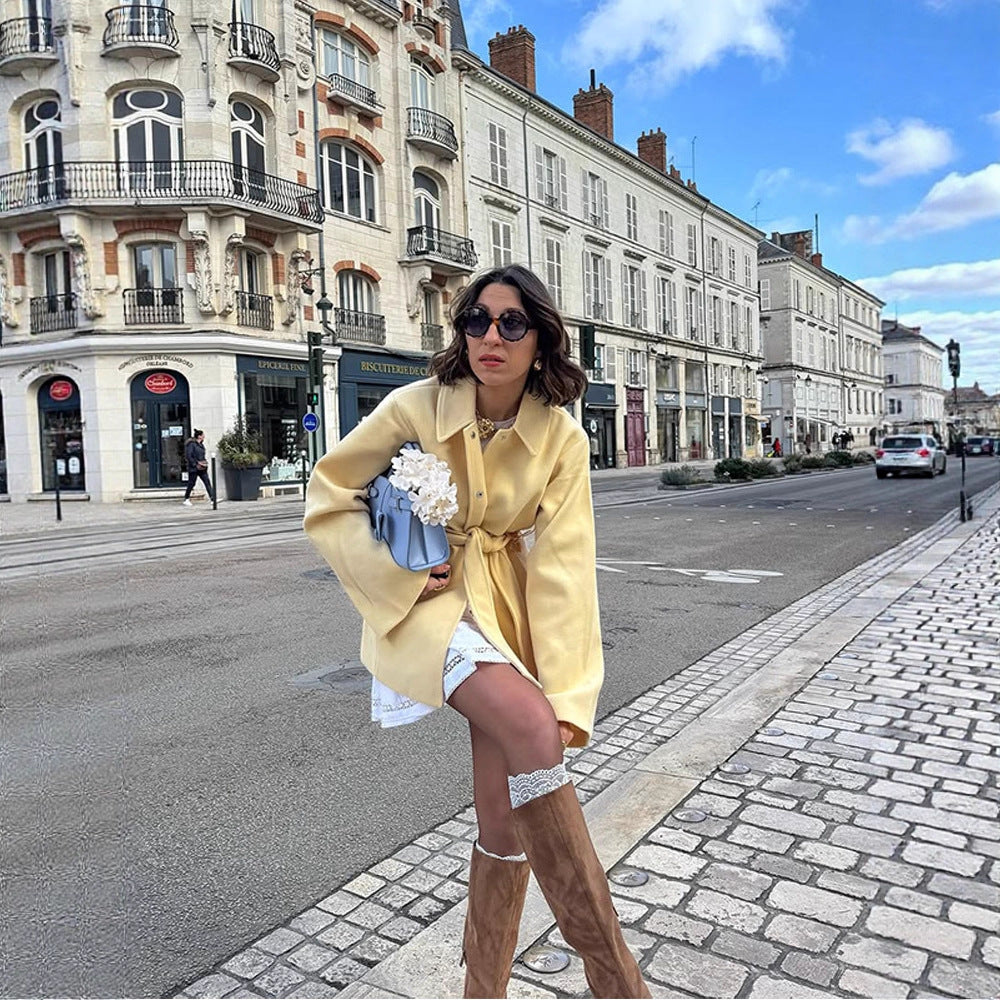 Damen Kurzmantel mit Bindegürtel, kastiger Oversize‑Silhouette und weiten Ärmeln Drune