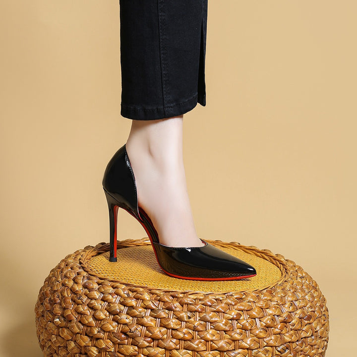 Damen Elegante spitze Lack-Pumps mit Cut-Out-Fersenpartie und schlankem Stilettoabsatz Drune