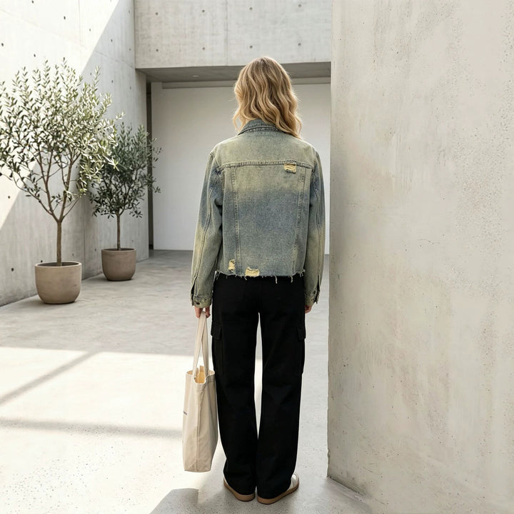 Damen nan kurze Denimjacke im Destroyed-Look mit Brusttaschen und rohem Saum Drune