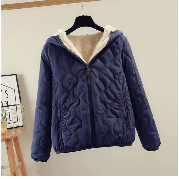 Damen nan gesteppte Kapuzenjacke mit Teddyfutter, wattierter Silhouette und dekorativem Herzquilting Drune