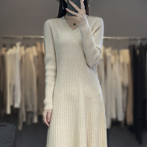 Damen Langes geripptes Strickmidikleid mit taillierter Silhouette und A‑Linien-Rock Drune