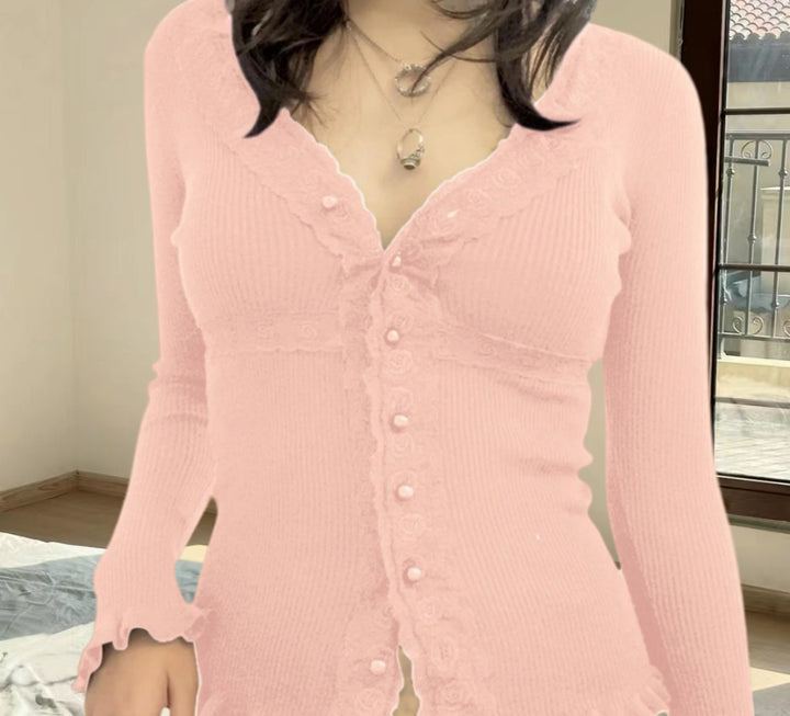 Damen Strickjacke mit romantischer Spitze und geschmackvollen Knöpfen Drune