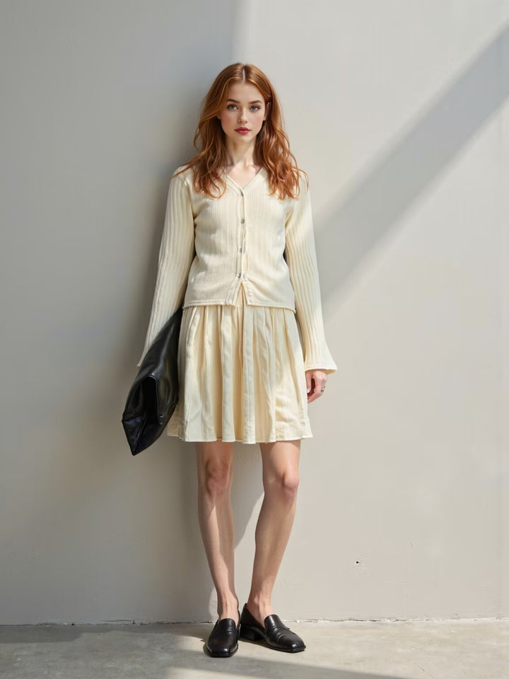 Damen Feinstrick-Cardigan mit V-Ausschnitt und plissiertem Minirock-Set Drune
