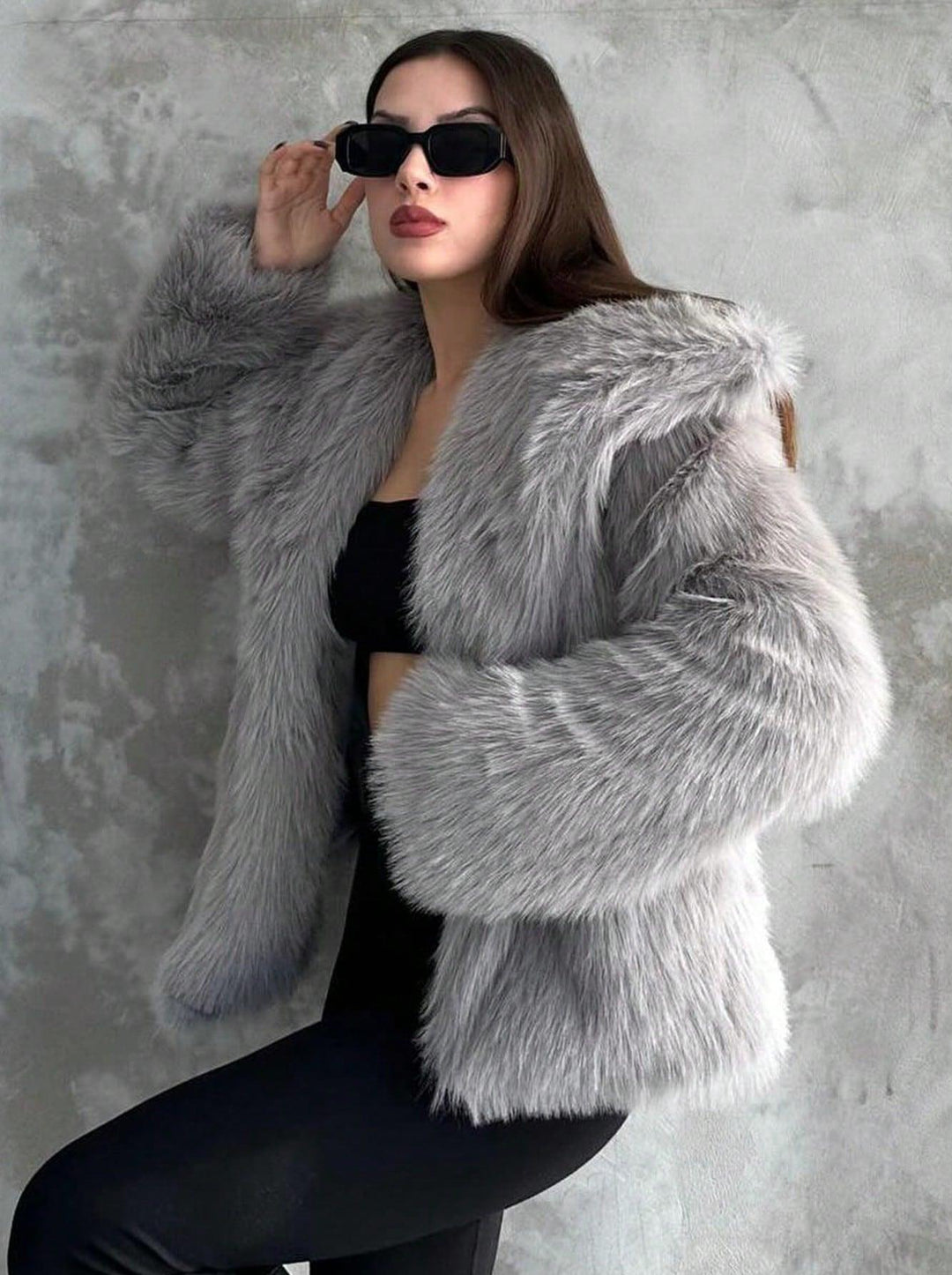 Damen Kurze Kunstfelljacke mit voluminösem Schalkragen Drune