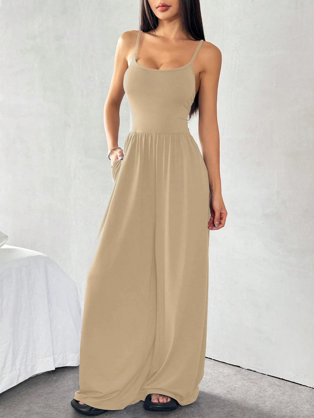 Damen Maxikleid mit trägerlosem Design und seitlichen Taschen Drune