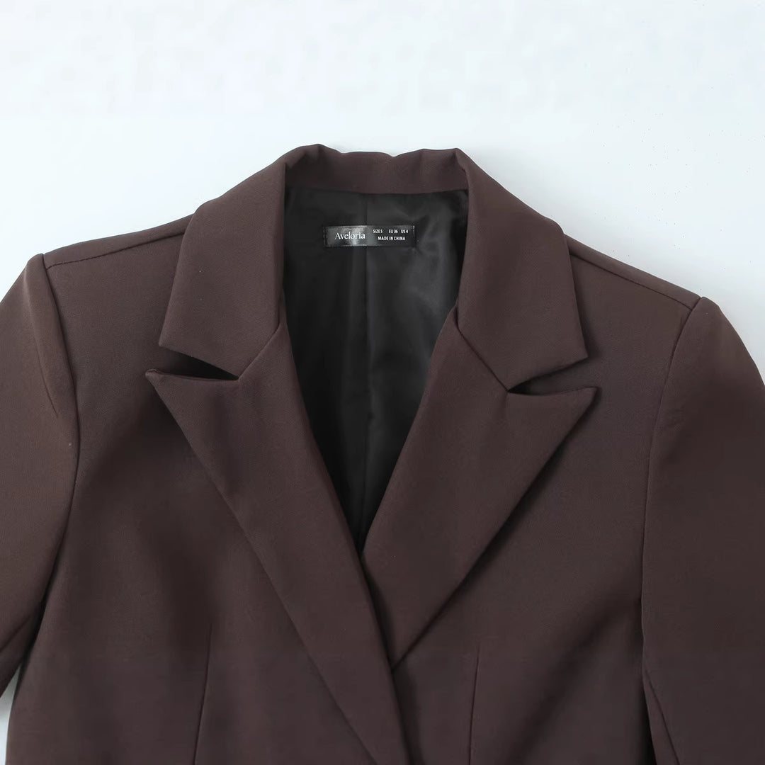 Damen Cropped-Blazer mit Doppelknopf, tailliertem Schnitt und schmalem Revers Drune