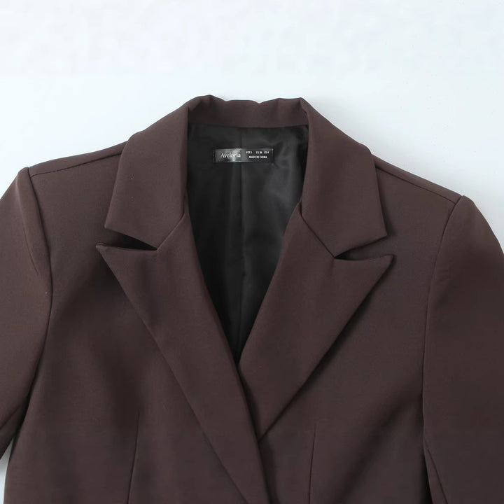 Damen Cropped-Blazer mit Doppelknopf, tailliertem Schnitt und schmalem Revers Drune