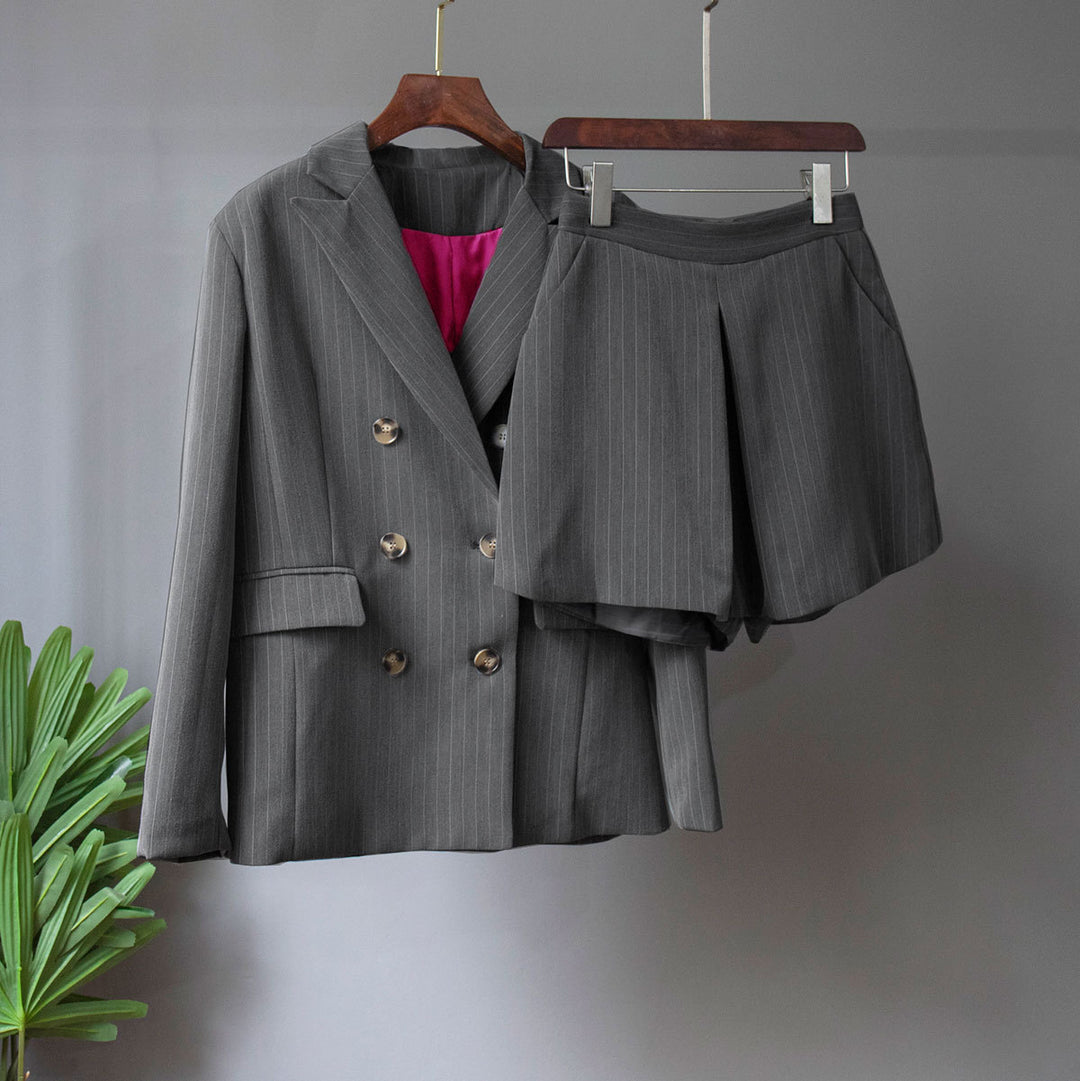 Damen Elegantes zweiteiliges Anzugset mit tailliertem Blazer und Shorts Drune