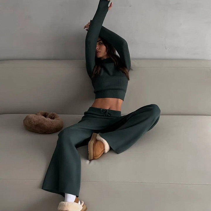 Damen geripptes Lounge-Set mit Cropped-Pullover und weiter Jogginghose Drune