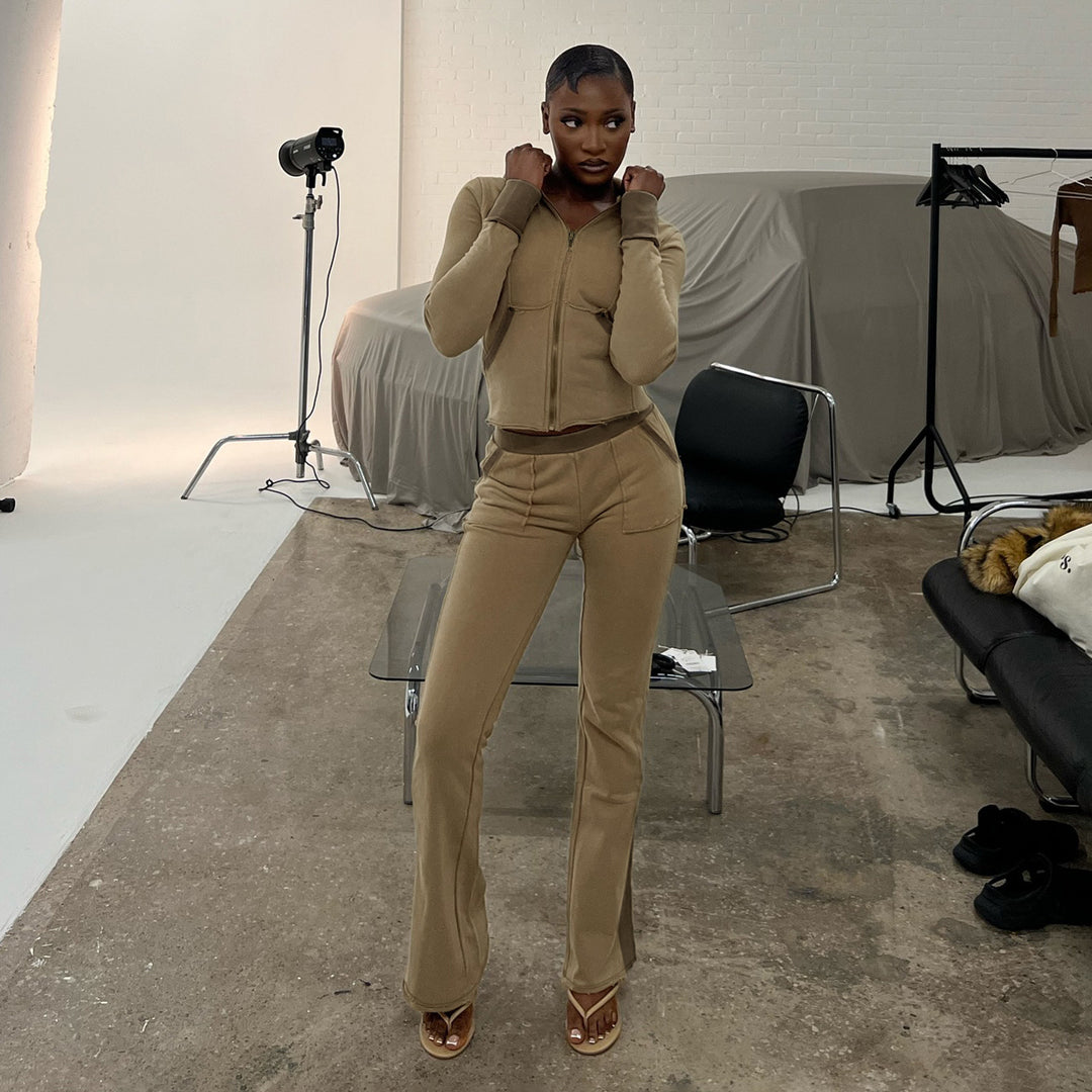Damen nan Stretch-Flared-Hose mit hoher Taille, aufgesetzten Taschen und seitlichen Einsatzbahnen Drune