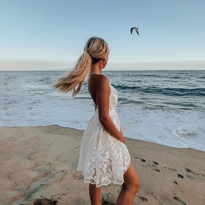 Damen Strandkleid mit zarten Stickereien Drune