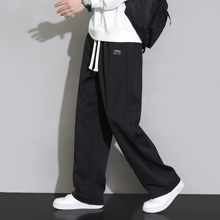 Herren Bequeme Trainingshose mit kontrastierenden Streifen