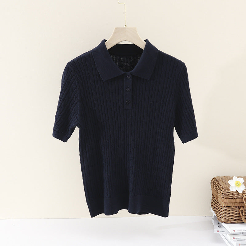 Damen Kurzärmeliges Strick-Poloshirt mit Zopfmuster und Knopfleiste Drune