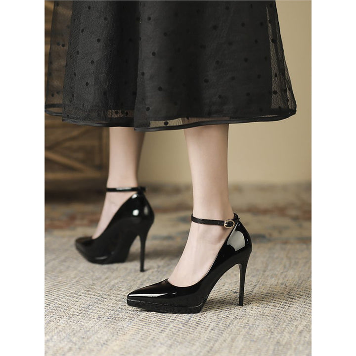 Damen Spitzer Plateau-Pumps mit sculpted Stiletto und Knöchelriemen Drune