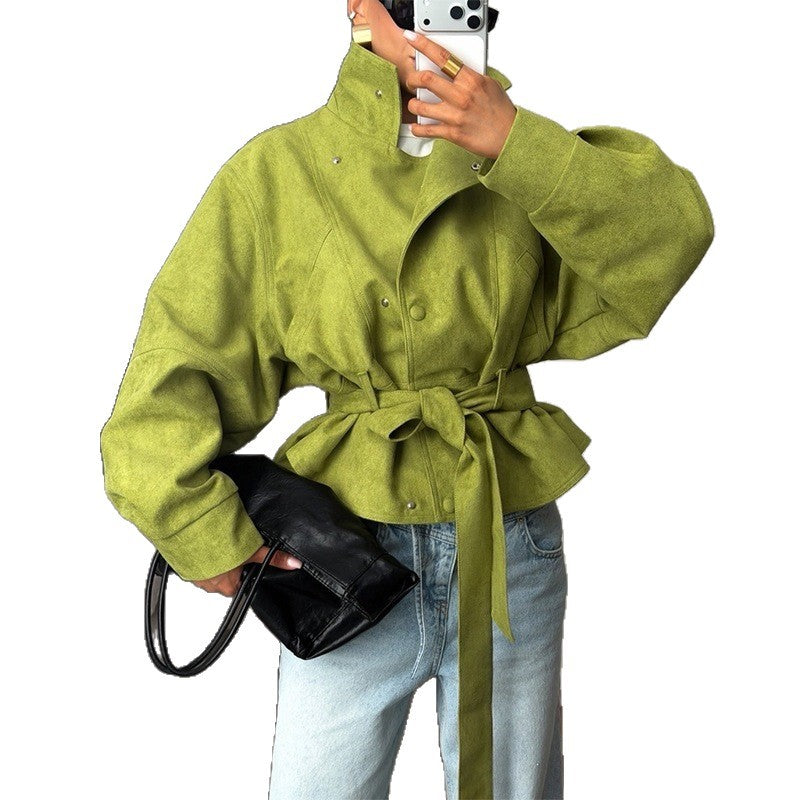 Damen Taillierte Kurzjacke im Blouson‑Stil mit Bindegürtel und Stehkragen Drune