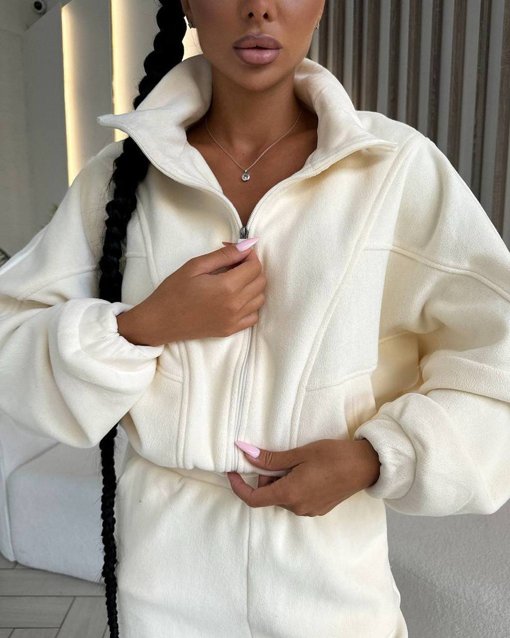 Damen kurzes Reißverschluss-Hoodie mit elastischem Bund und schmal zulaufender High-Waist-Jogginghose aus schwerem French-Terry Drune