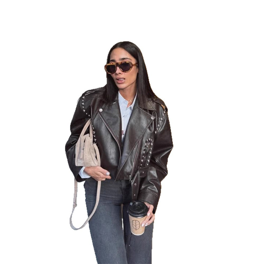 Damen Kurze Nieten-Bikerjacke aus Lederimitat mit Taillengürtel Drune