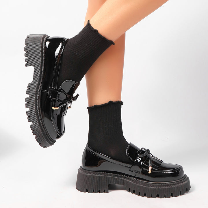 Damen  Lackoptik Loafer mit Quastenfransen Zierschleife und robuster Traktorsohle Drune