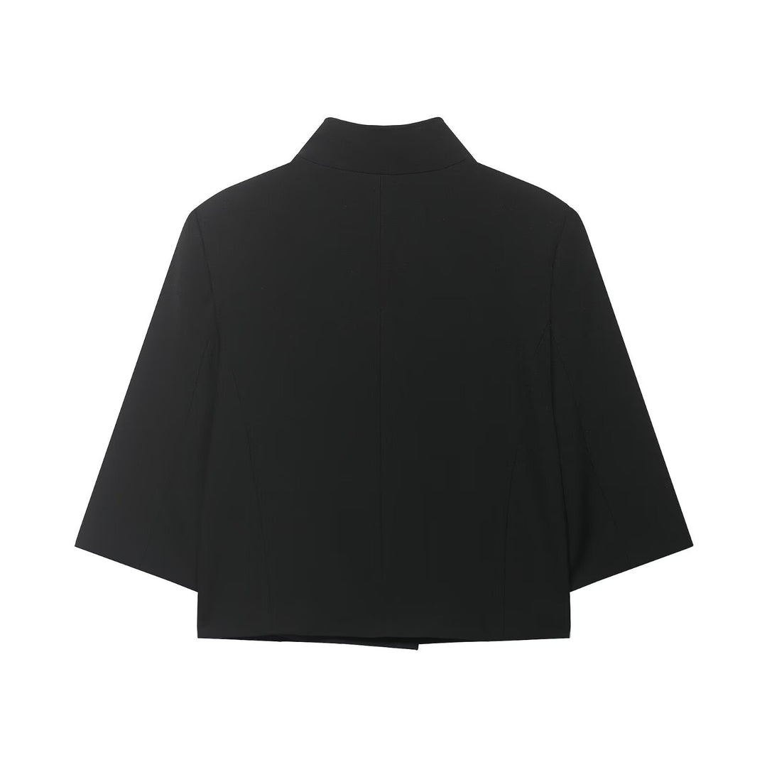 Damen Kurze Boxy-Capejacke mit Stehkragen, verdeckter Knopfleiste und Pattentasche Drune