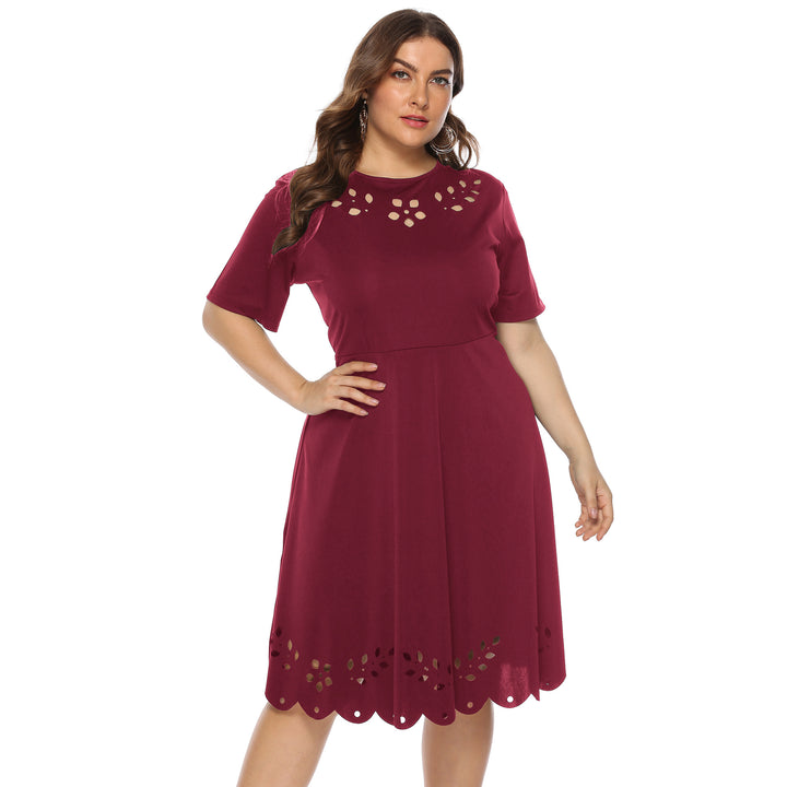 Damen elegantes Kleid mit Ausschnitt und Rüschensaum Drune
