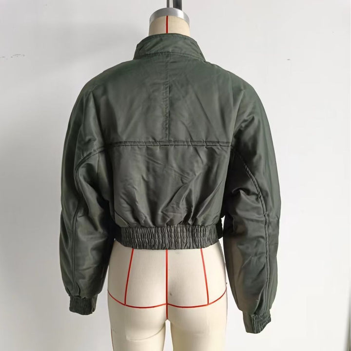 Damen nan cropped Bomberjacke mit Stehkragen, wattierter Innenlage und aufgesetzten Pattentaschen Drune