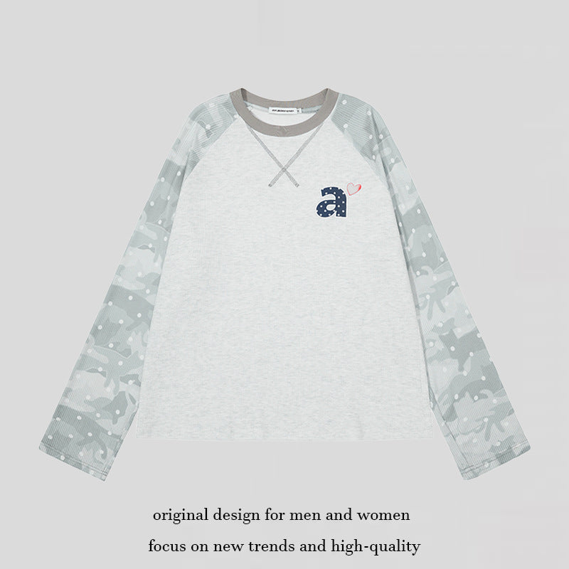 Damen Langarmshirt mit Raglanärmeln, Camouflage-Print und Herz-Initiale Drune