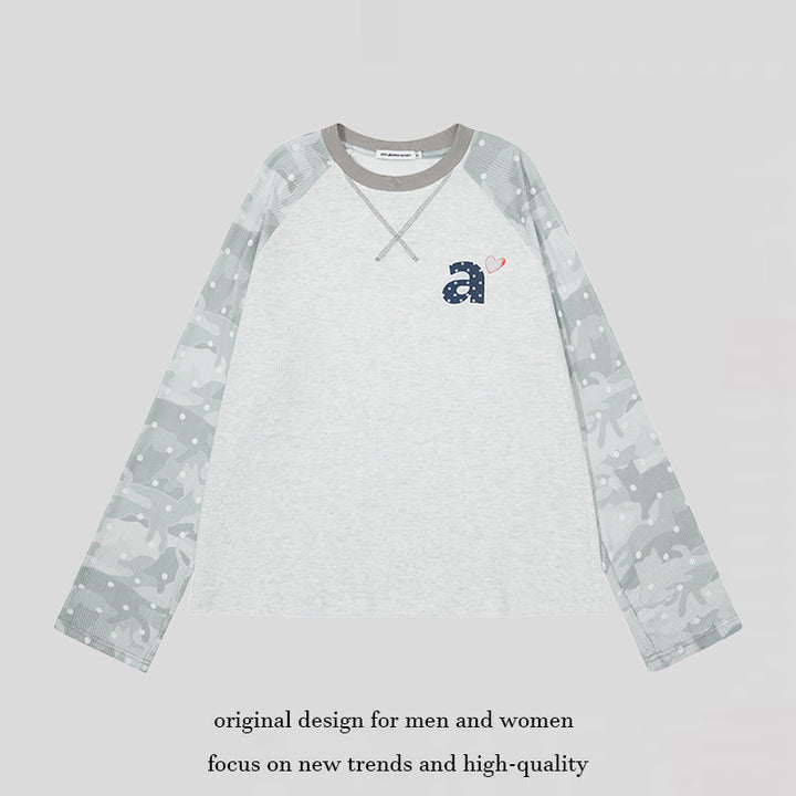 Damen Langarmshirt mit Raglanärmeln, Camouflage-Print und Herz-Initiale Drune