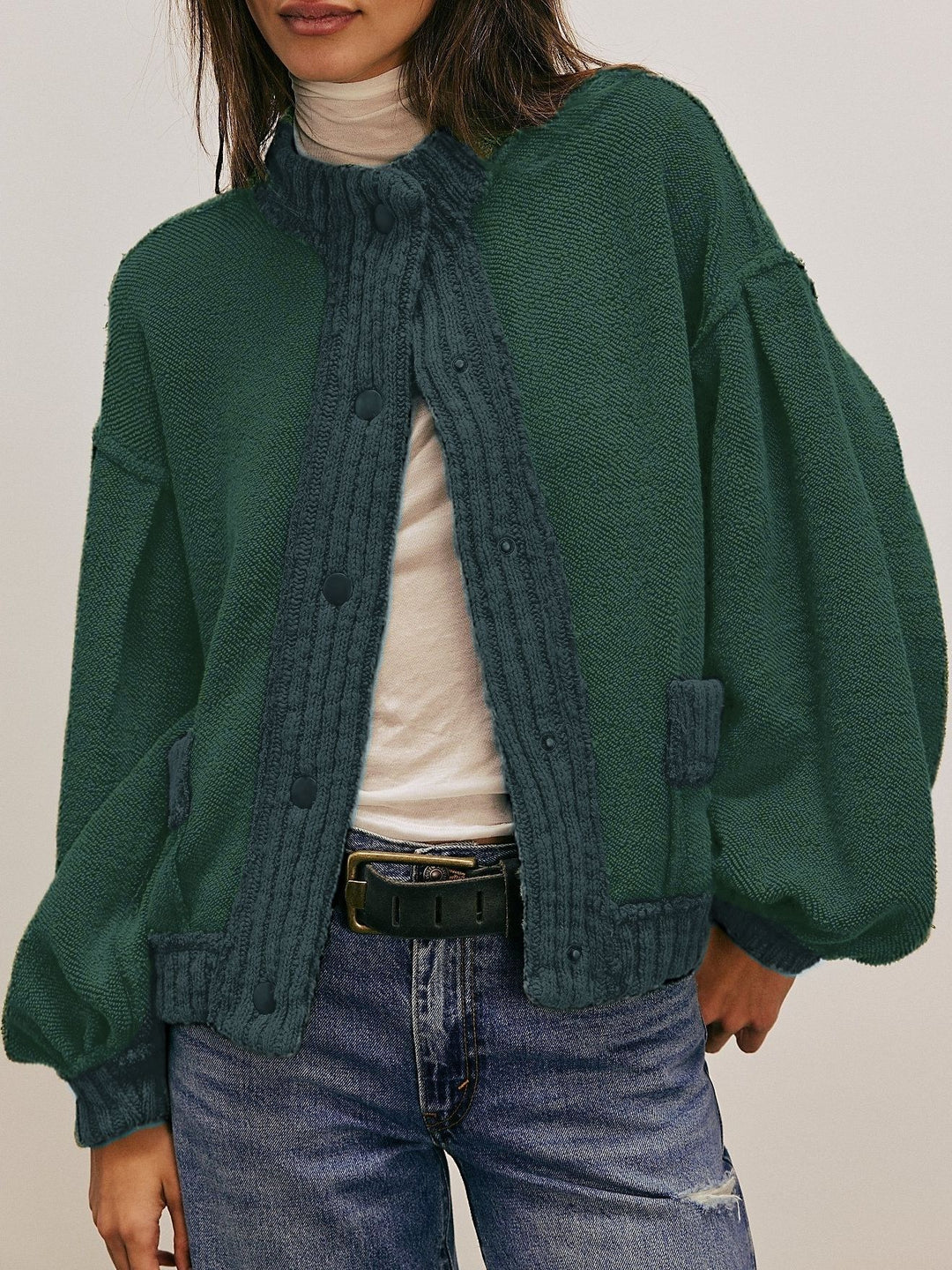 Damen Modische Strickjacke mit Knopfdetails