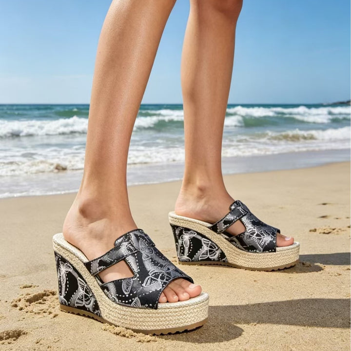 Drune-Sandalen mit Doppel-Schnalle und Leopardenmuster