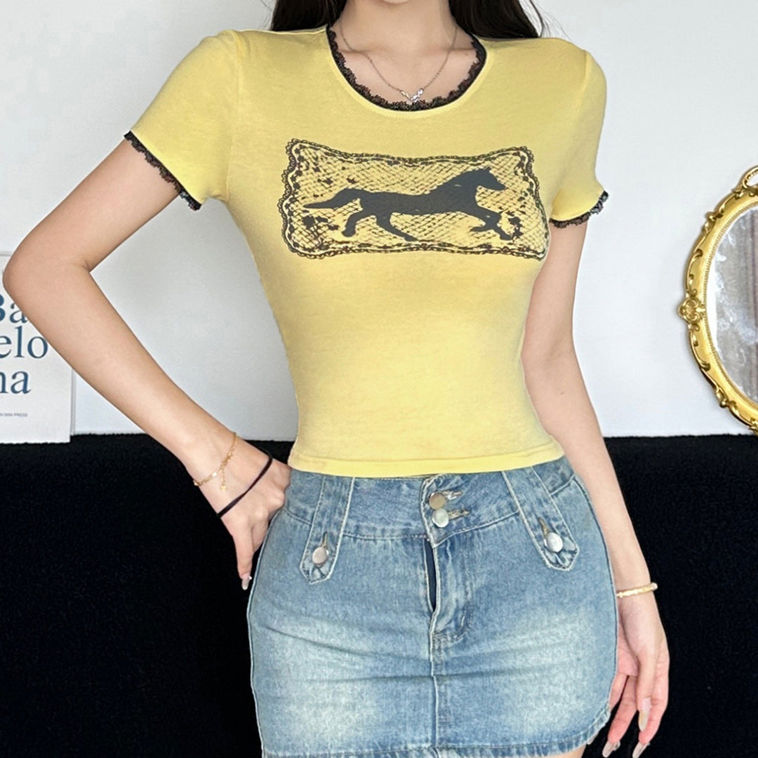 Damen Crop-T-Shirt mit raffinierter Spitzenverzierung und grafischem Print Drune