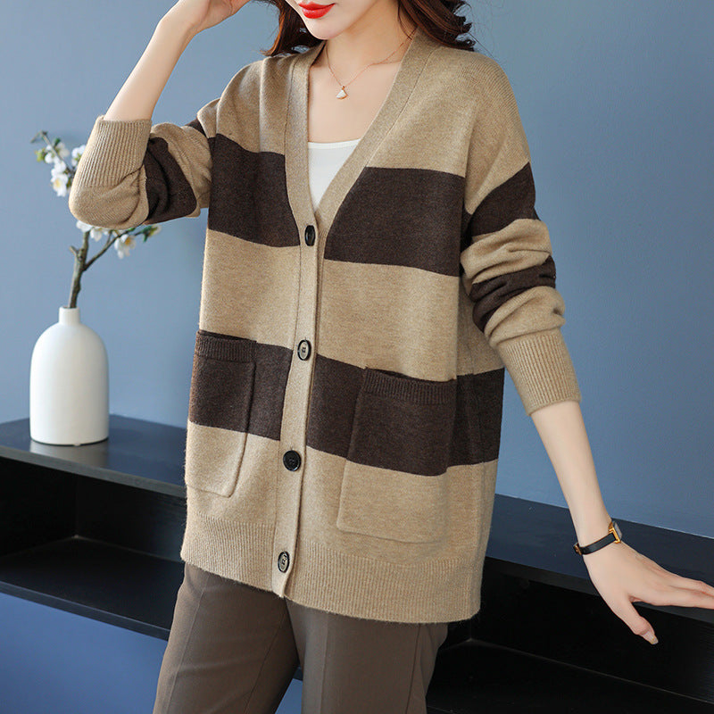 Damen lässige Strickjacke mit breiten Streifen und aufgesetzten Taschen Drune