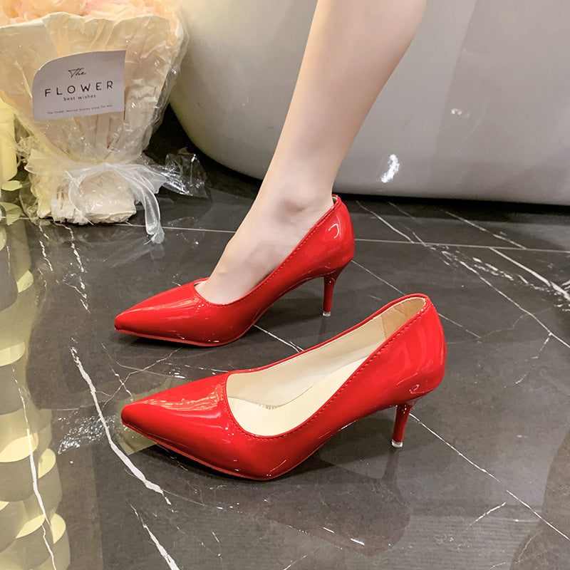 Damen Hochglänzende spitz zulaufende Pumps mit schmalem Stilettoabsatz und gepolstertem Komfortfußbett Drune