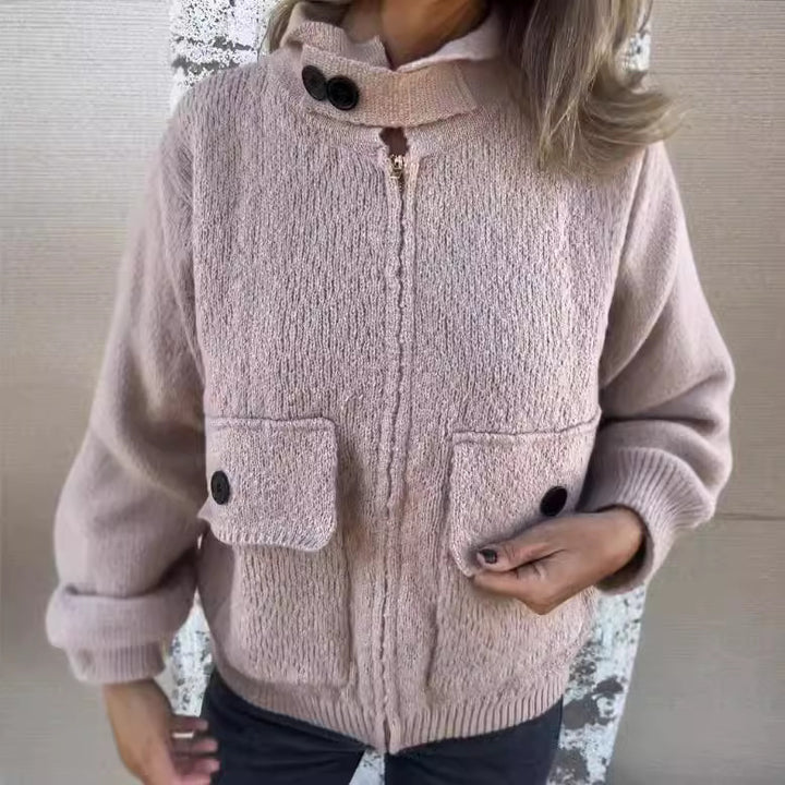Damen weiche Strickjacke mit wärmeisolierendem Kragen und aufgesetzten Taschen Drune