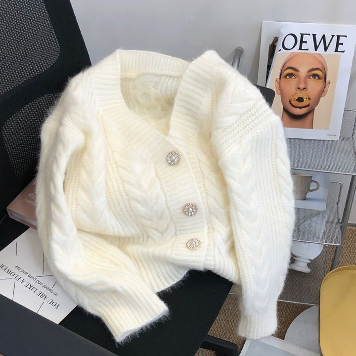 Damen kuschelige Strickjacke mit dekorativem Zopfmuster und edlen Knopfdetails Drune