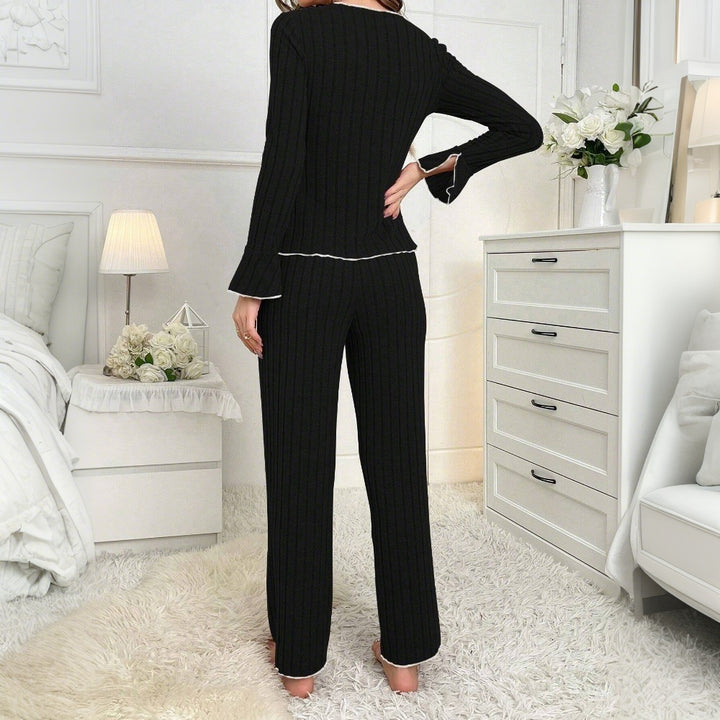 Damen Schlafanzugset mit elegantem Schnitt und feinen Details Drune
