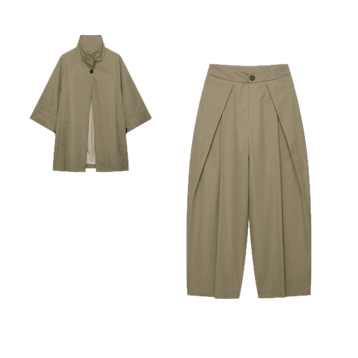 Damen Zweiteiler Kurzcape-Jacke mit Stehkragen und hochtaillierter Plissee-Culotte Drune