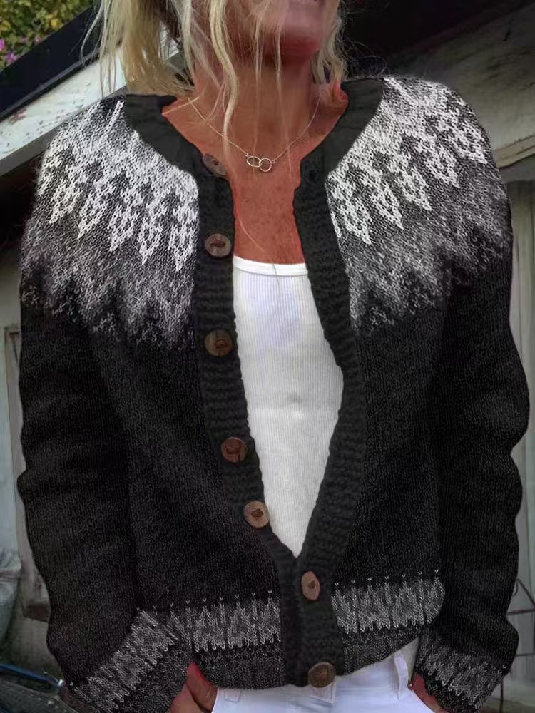 Damen nan gemusterte Strickjacke mit Rundpasse, Holzknöpfen und Eingrifftaschen Drune