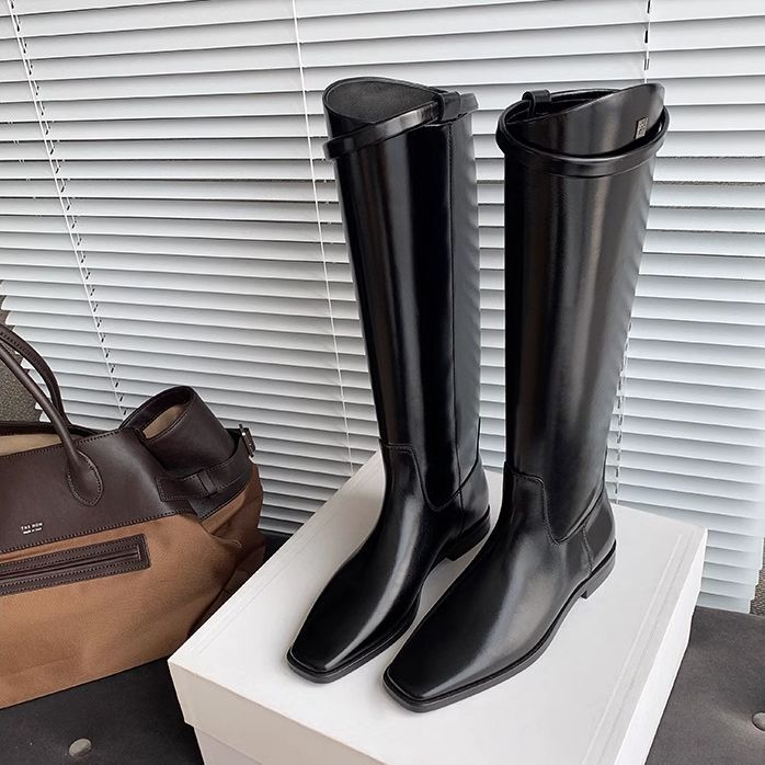 Damen Kniehohe Reitstiefel aus Glattleder mit quadratischer Zehenpartie und schlanker Silhouette Drune