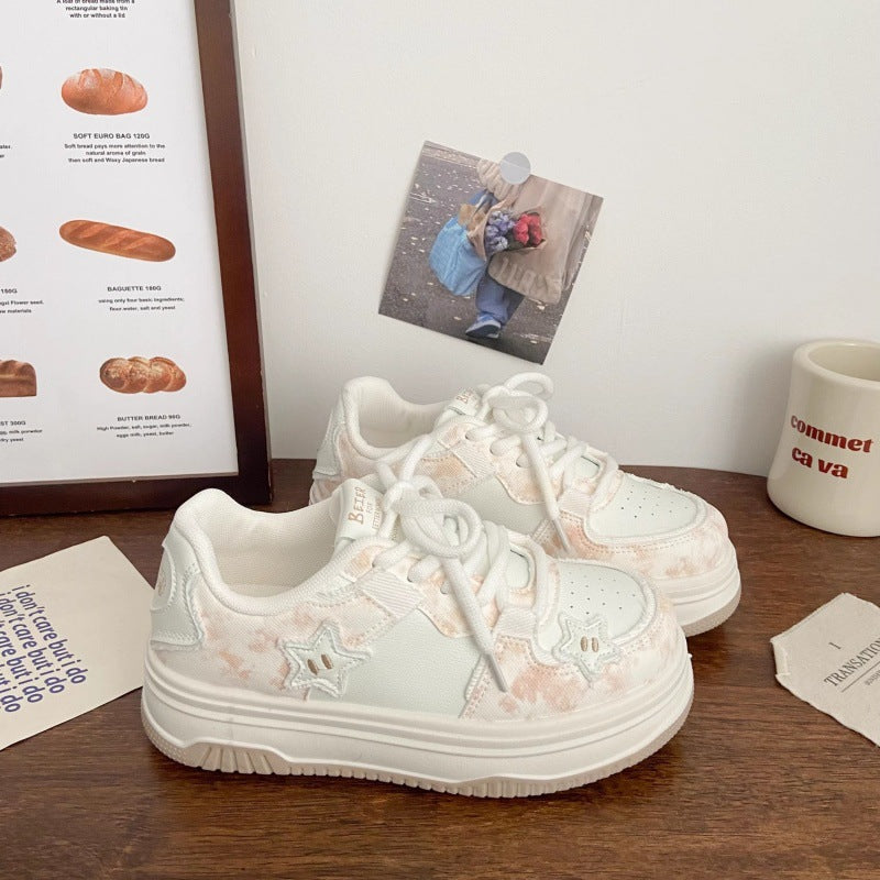 Damen Sneakers mit modischen Stern-Applikationen und dämpfender Sohle Drune