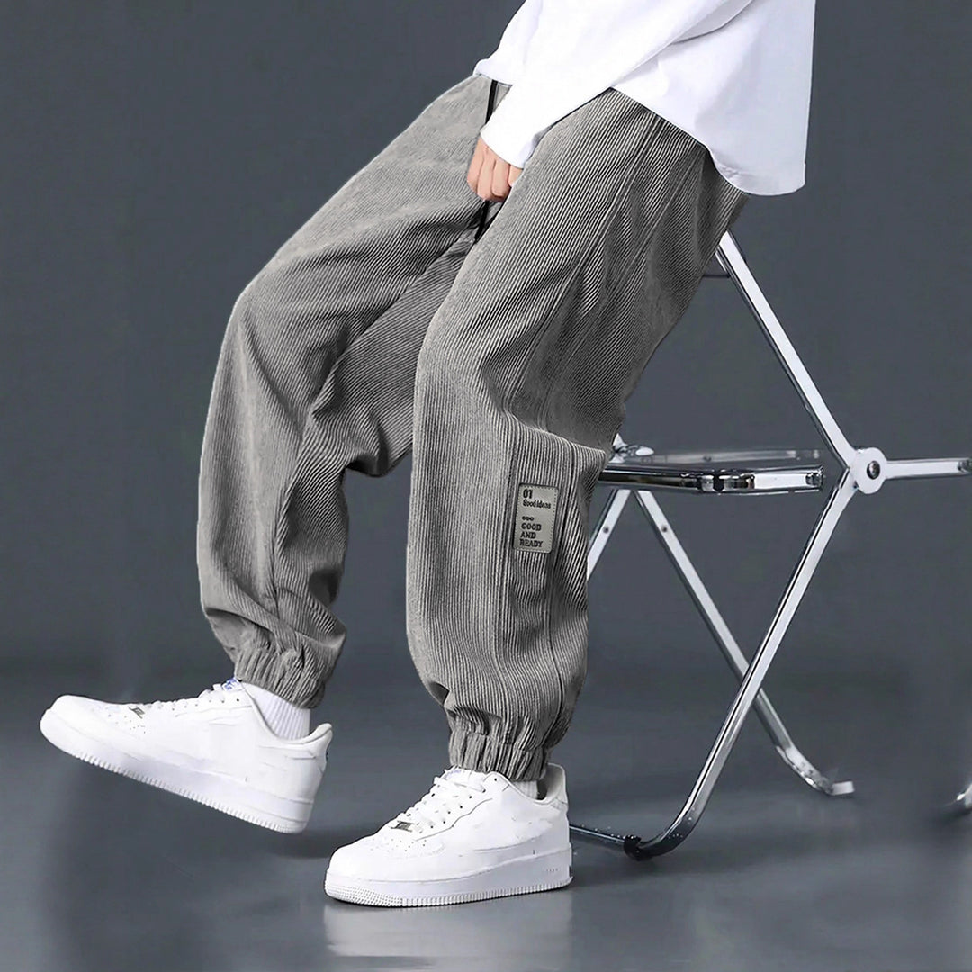 Herren nan Relax-Freizeithose aus feiner Breitkordstruktur mit Tunnelzug und elastischen Knöchelabschlüssen Drune