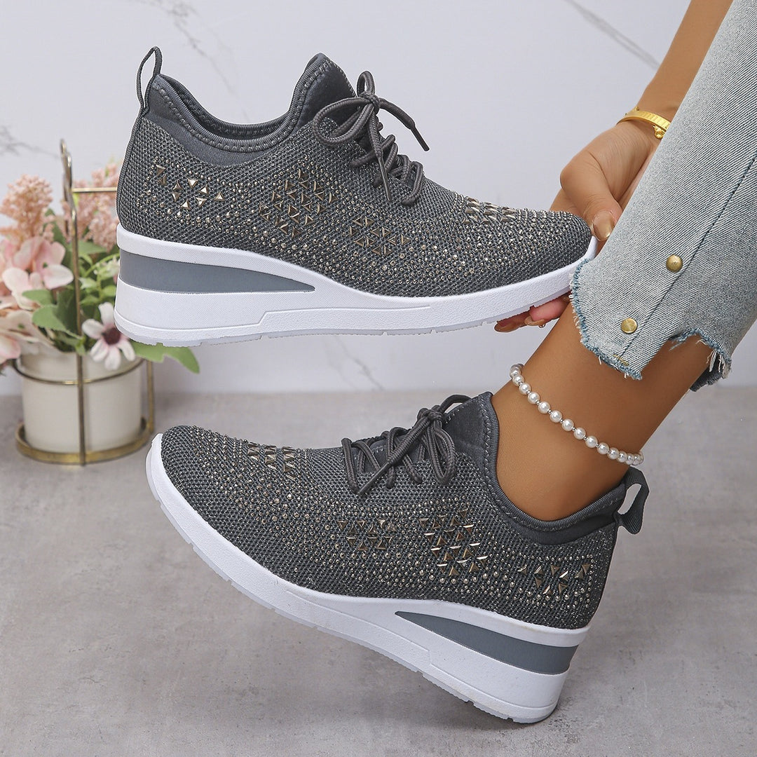 Damen Wedge-Sneaker mit atmungsaktivem Strick, gepolstertem Sockenschaft und leichtem Plateau Drune