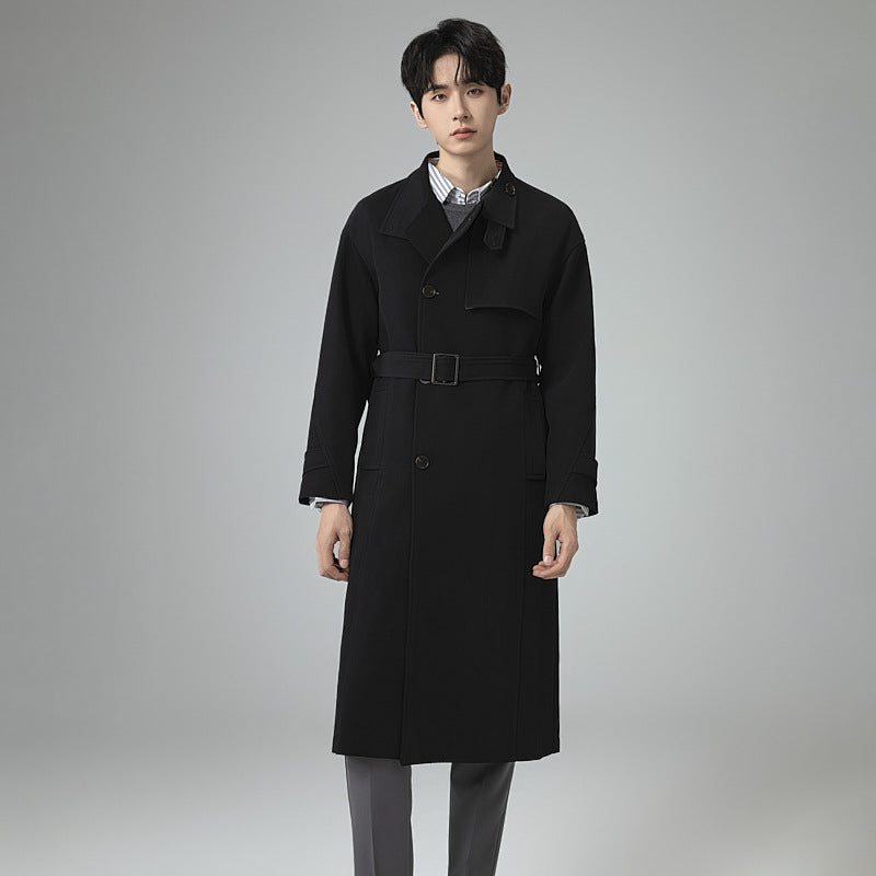 Herren Langer moderner Trenchcoat aus leichtem Twill mit verdeckter Knopfleiste und Taillenriegel Drune
