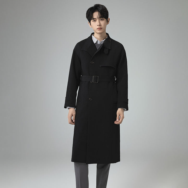 Herren Langer moderner Trenchcoat aus leichtem Twill mit verdeckter Knopfleiste und Taillenriegel Drune