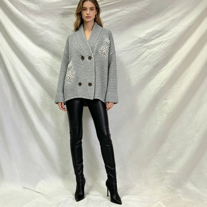Damen Waffel-Strick-Cardigan mit doppelreihiger Knopfleiste und Schmuckapplikation Drune