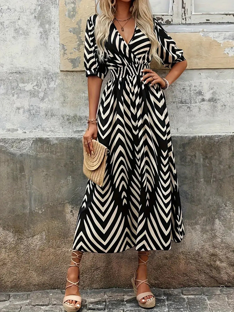 Damen Maxikleid mit modernem Zickzackmuster Drune