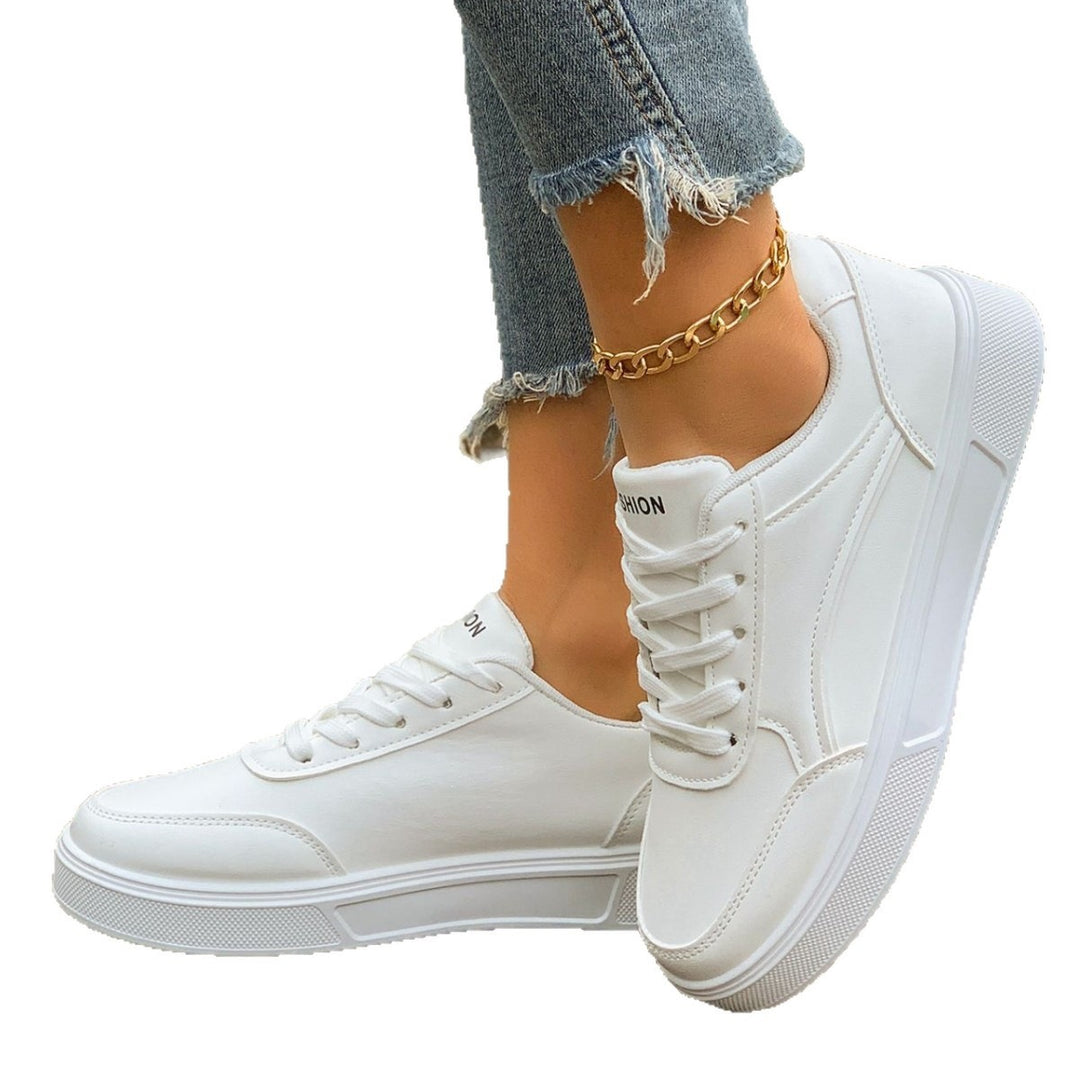 Damen Plateau-Sneaker mit goldener Zierkante und gepolstertem Komfortfußbett Drune